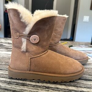 Barely worn, like new, women’s 9